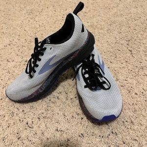 Women’s Brooks Revel Size 9